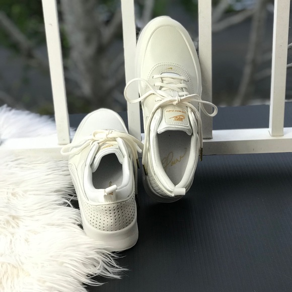 NWT Nike Air Max Thea PRM QS Summit White WMNS - Picture 6 of 8